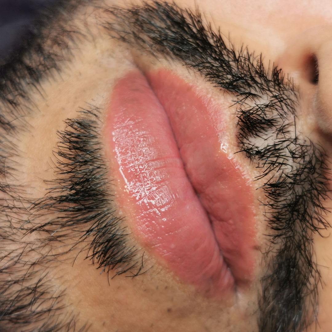 _0000_Micro masculina